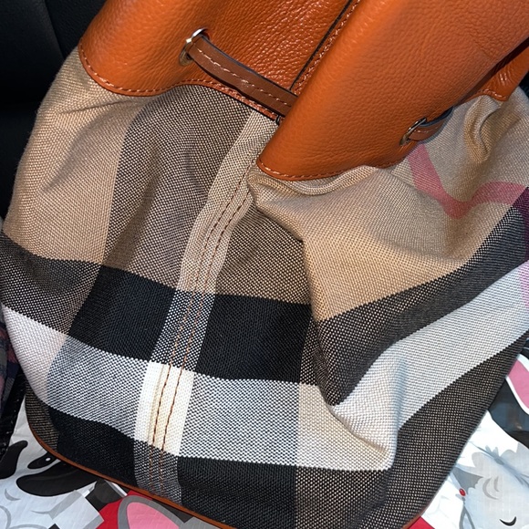 🏴󠁧󠁢󠁥󠁮󠁧󠁿👄🏴󠁧󠁢󠁥󠁮󠁧󠁿• ⚫️👅⚫️ BURBERRY x  Check Vibes ⚫️👅⚫️ - Picture 9 of 16